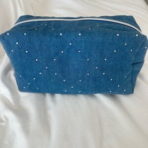 Cosmetic bag